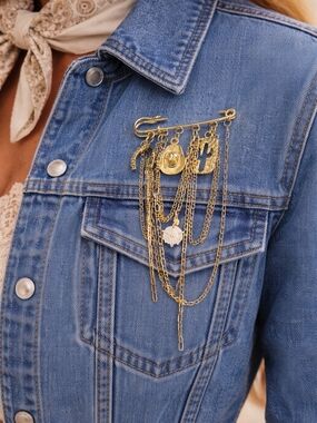 Charm Safety Pin Brooch Western Cowgirl Statement Pin Dangle Chain Brooch